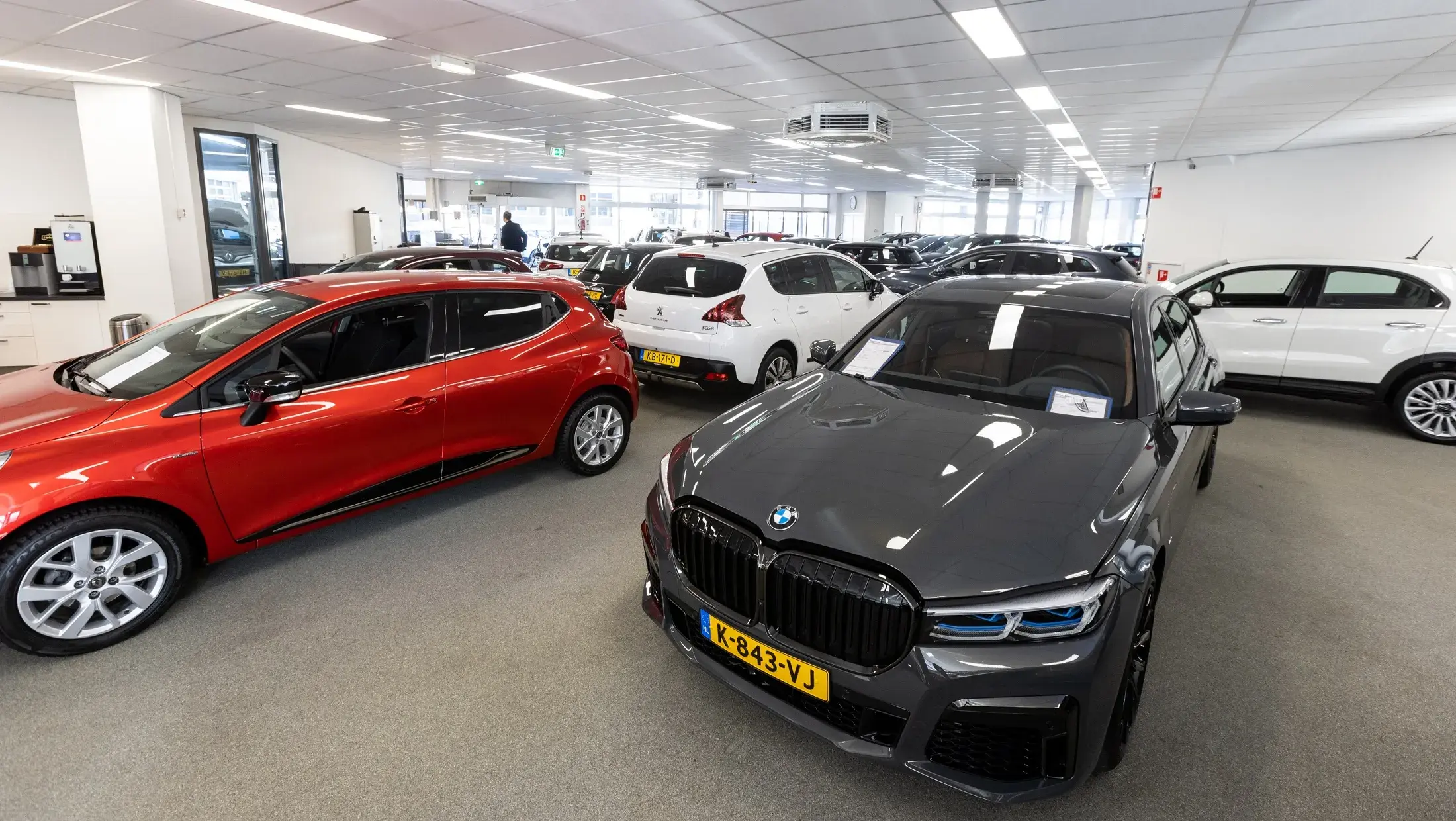 AutoKievit Rotterdam showroom