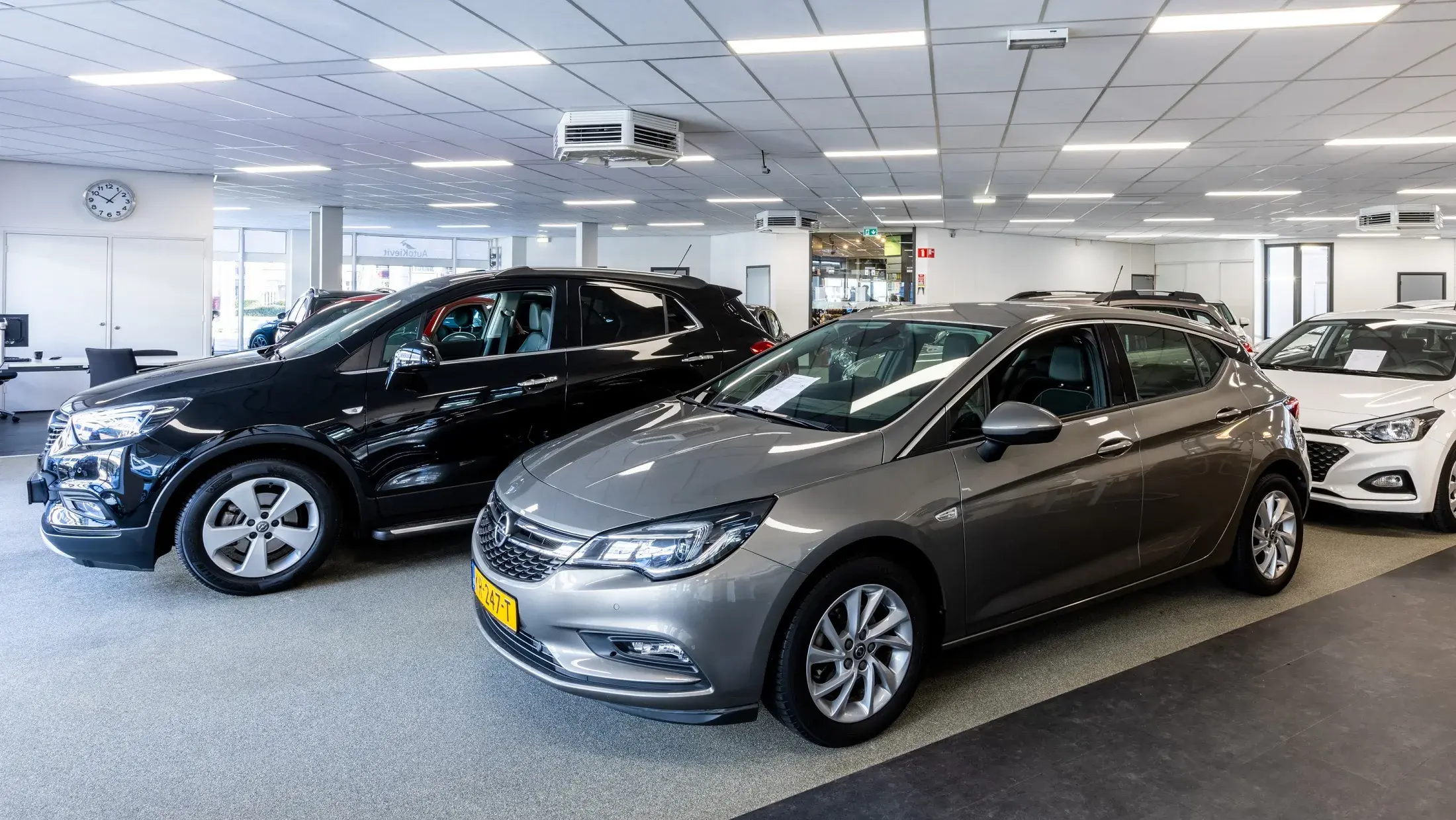 AutoKievit Rotterdam showroom