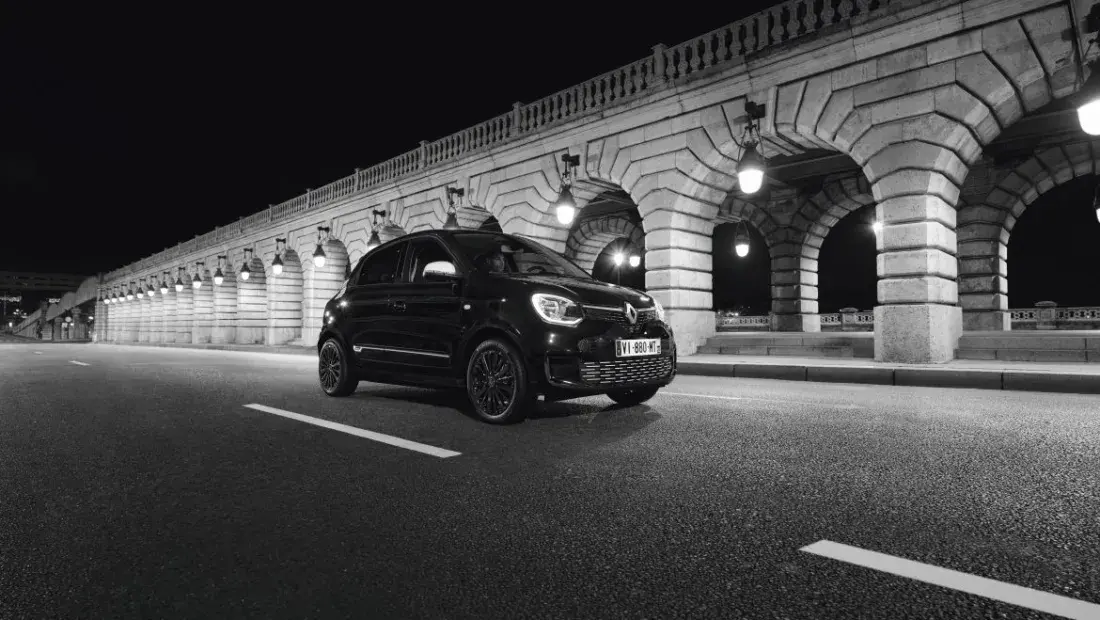 Renault Twingo electric Urban night